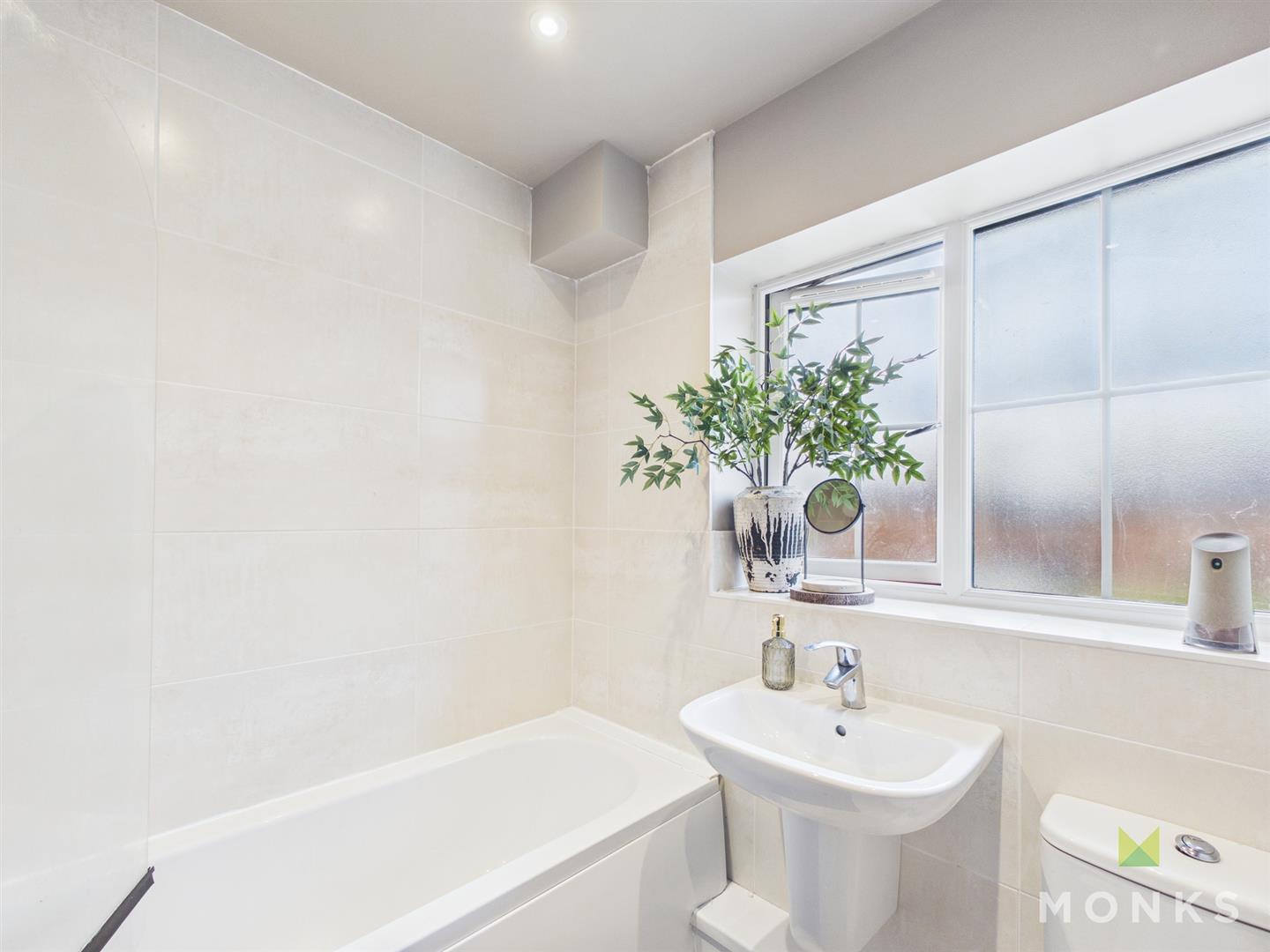 5D Ash Grove, Shrewsbury, SY4 5RW For Sale